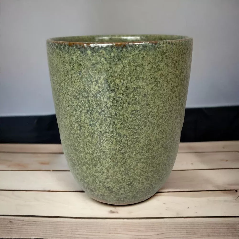 Green Ceramic Planter – Elegant Indoor-Outdoor Garden Pot
