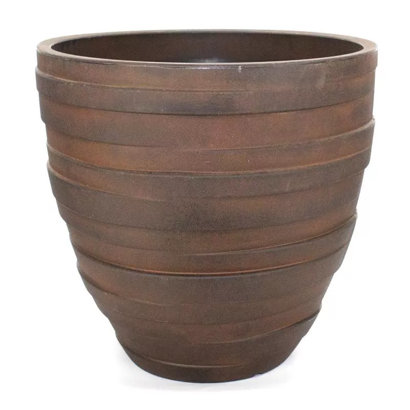 Roto plastic pot stacked rust 24