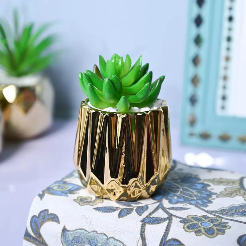 Zigzag Beauty – Glossy Ceramic Pot with Artificial Plant
